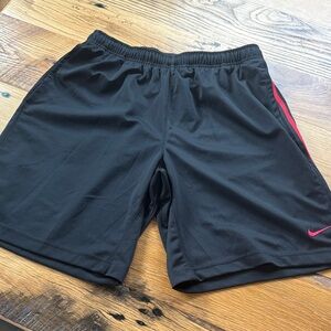 Nike Men's Black with Red Stripe Basketball/Athletic Shorts - Size Large